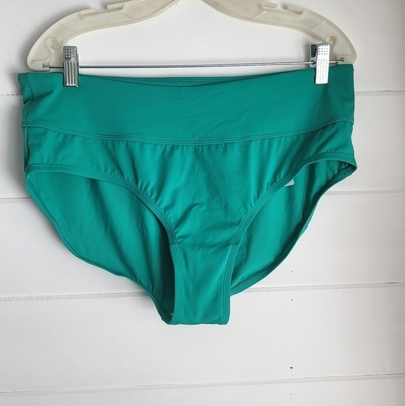 Dia & Co Emerald Green Tankini & Bottom Swimsuit Set - Picture 16 of 16
